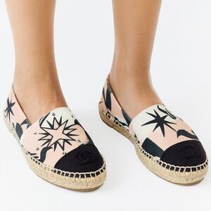 CHANEL La Pausa Ecru Star Print Canvas Cap Toe CC Logo Espadrilles Size …